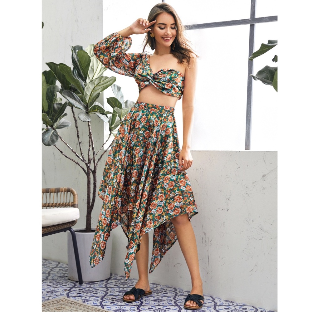 Floral Print Asymmetrical One Sleeve Crop Top - Picture 5 of 10